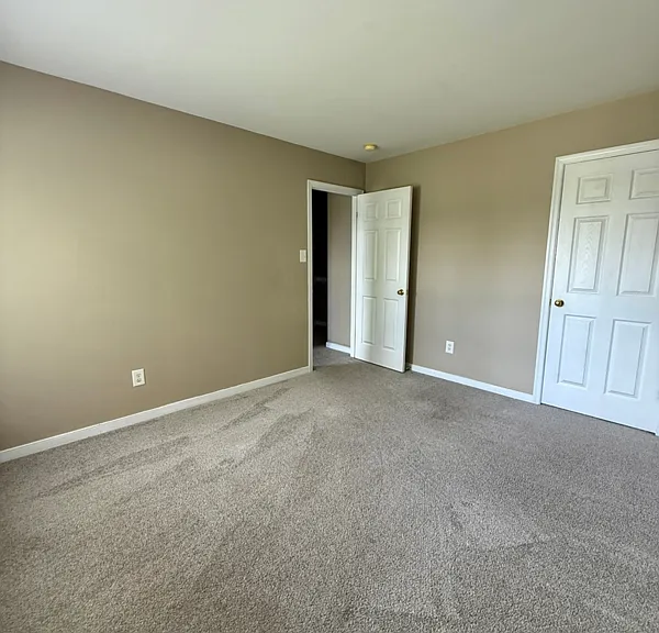 1529 Olde Sage Ct — Photo 44