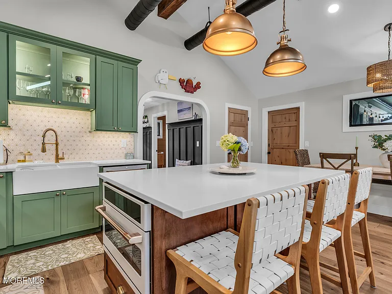 2411 Fairview Dr — Photo 9