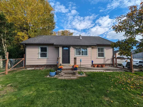 1329 California St, Crescent City, CA 95531