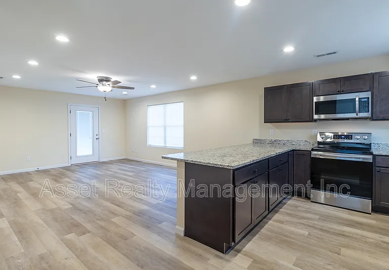 933 Warrior Hill Dr #1 — Photo 5