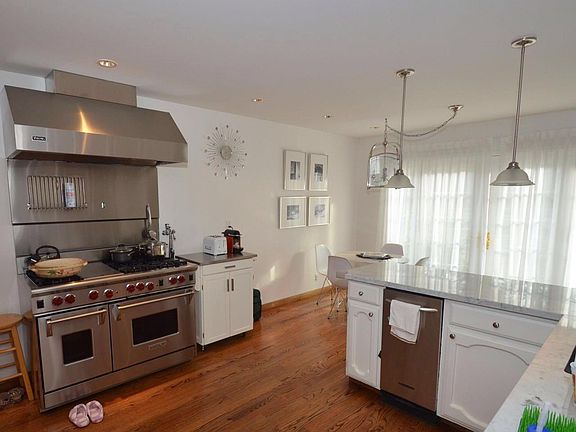 4th image of 2969 Churchill Dr
