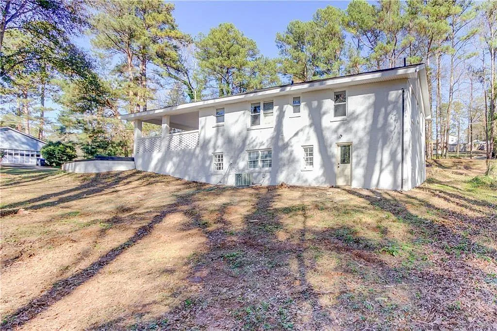 2 bed, 2331 sqft, $1,785 — Photo 2