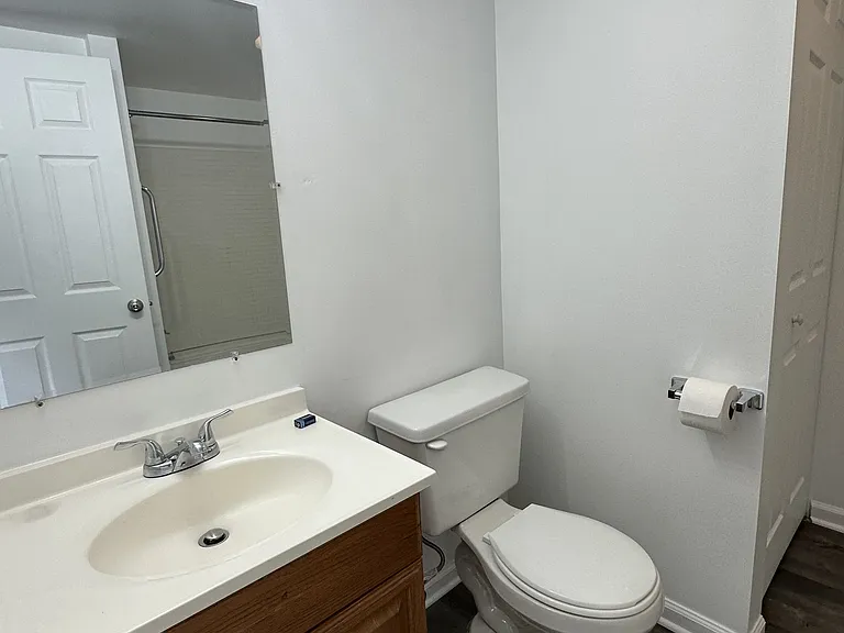 703 W Russell Rd #B — Photo 11