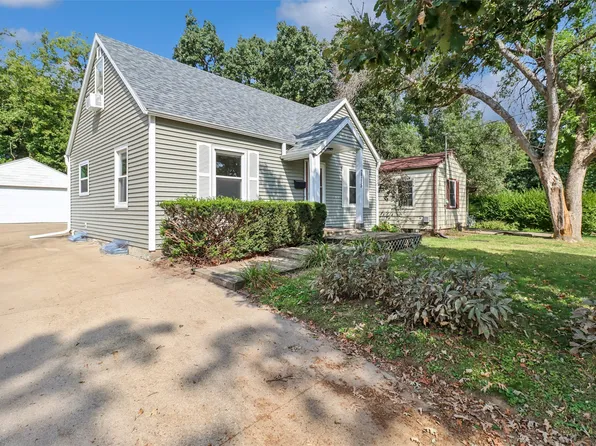 2715 Allison Ave, Des Moines, IA 50310