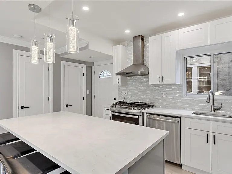 61 Sherwood Ave #1 — Photo 2