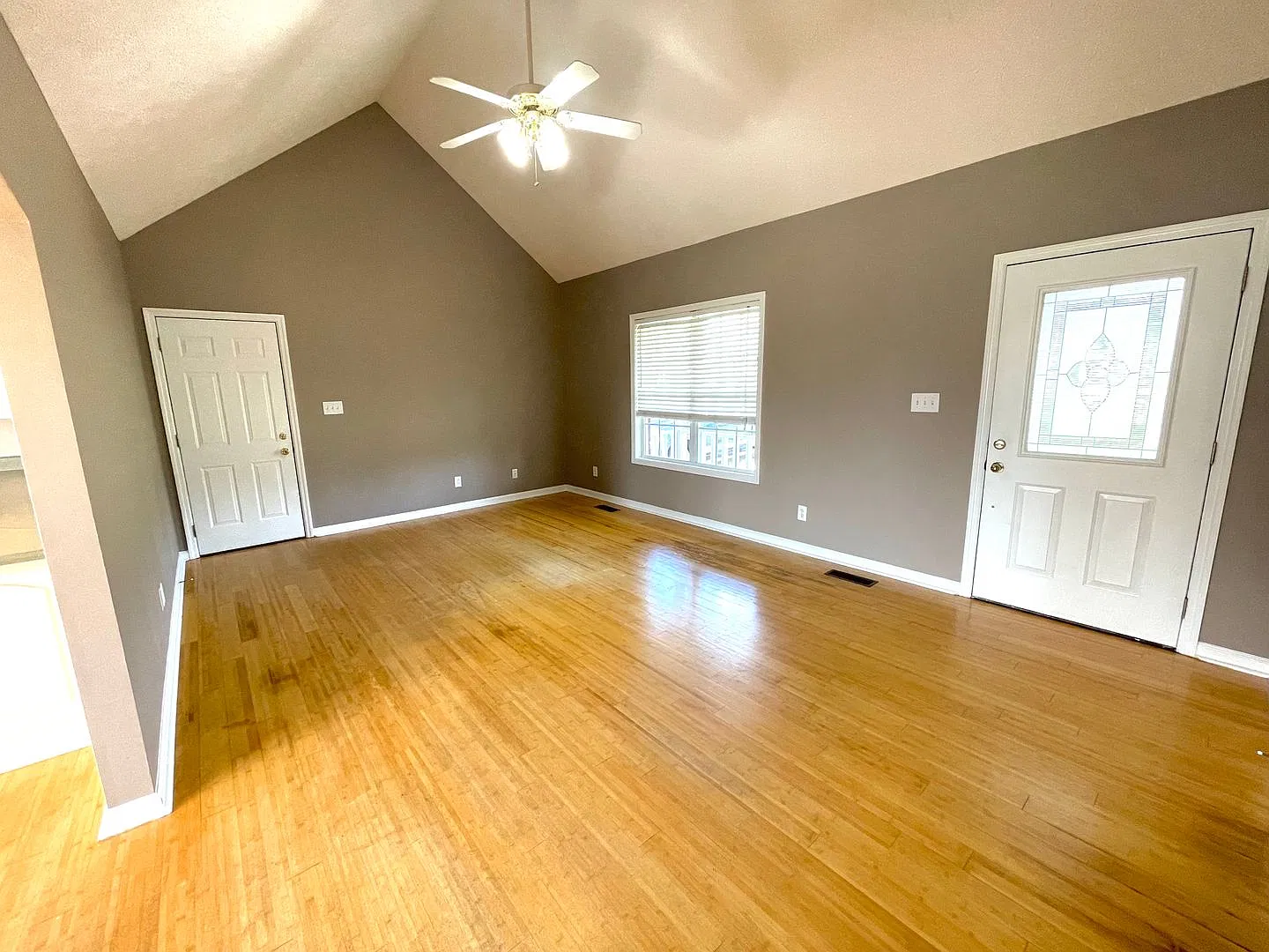 Nice home in Athens near new Publix! — Photo 4