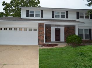 531 May Valley Dr, Fenton, MO