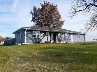 458 E 2nd St, Readlyn, IA 50668