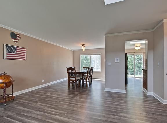 5th image of 609 E London Ct