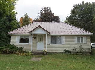 117 Fenton St, Kingsley, MI 49649