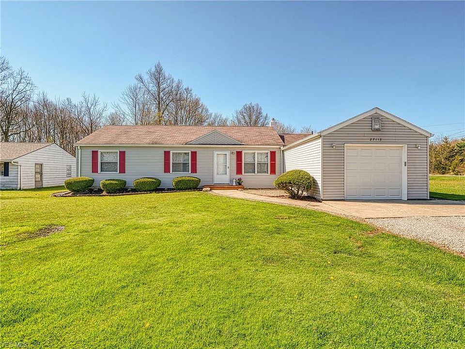 1st image of 27113 Lynn Dr