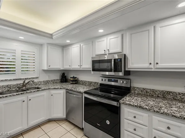 4396 Bowsprit Ct APT 3E, Fort Myers, FL 33919