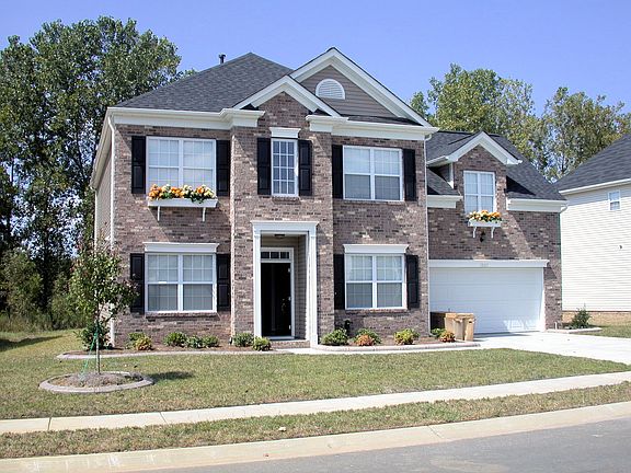 Front View (Slight Left)