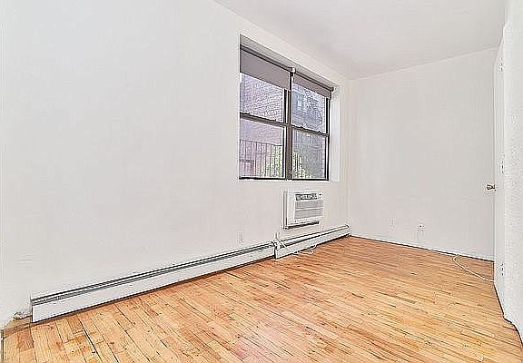 4th image of 832 6th Ave APT 3W