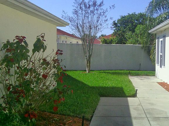 2nd image of 410 Amaya Ave