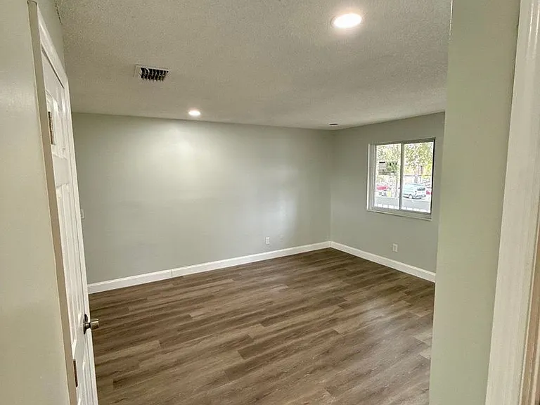 5035 Westchase Ct — Photo 8