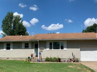 2405 Lincoln Dr, Baxter Springs, KS 66713
