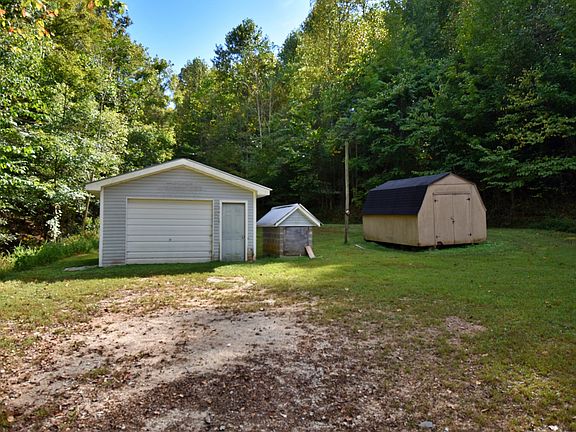 3rd image of 316 Anderson Rd