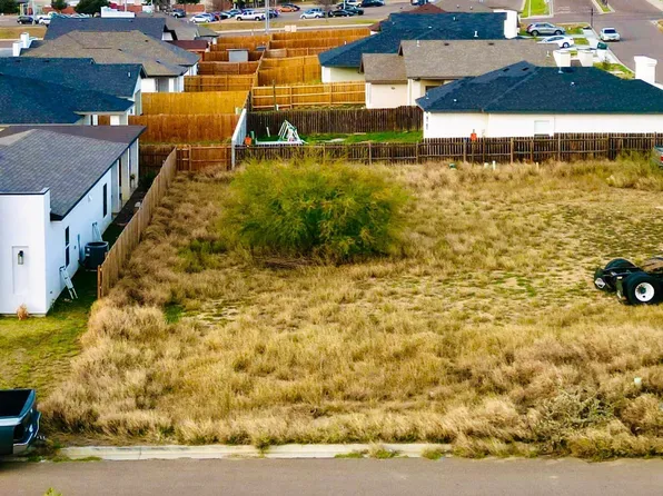 1614 Rene Solis Dr, Laredo, TX 78046