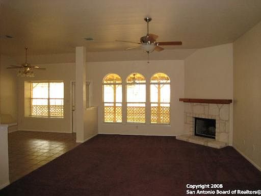 3rd image of 627 SPACIOUS SKY