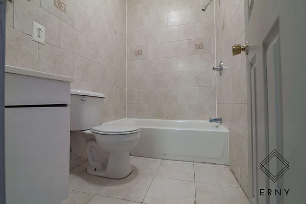 Rented by ERNY LLC | media 15