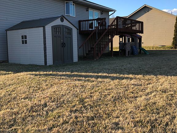 Large Back/Side Yard + Deck