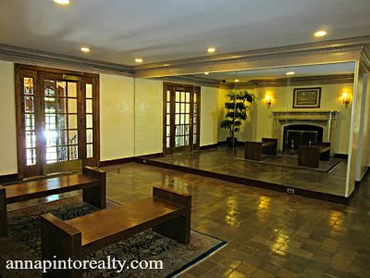 Sold by Anna Pinto Realty | media 29