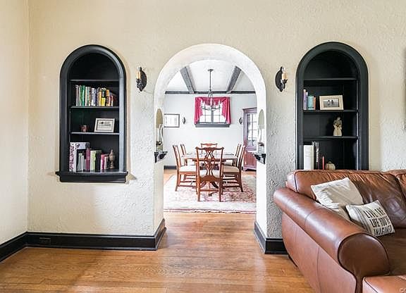 5th image of 4114 Grove Ave