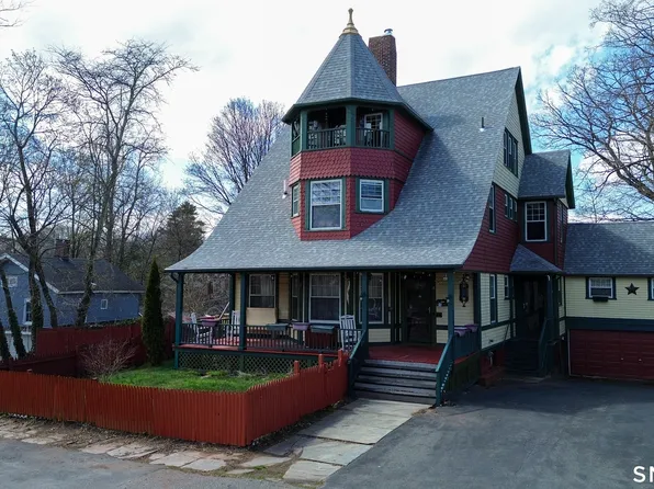 4 Washington Heights, Meriden, CT 06451