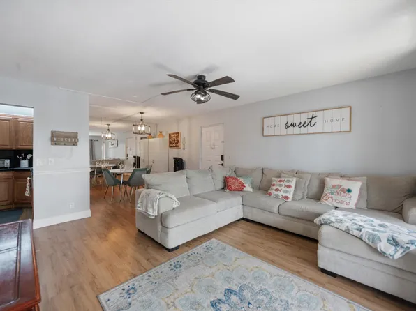 624 Sea Pine Way #A2, Greenacres, FL 33415