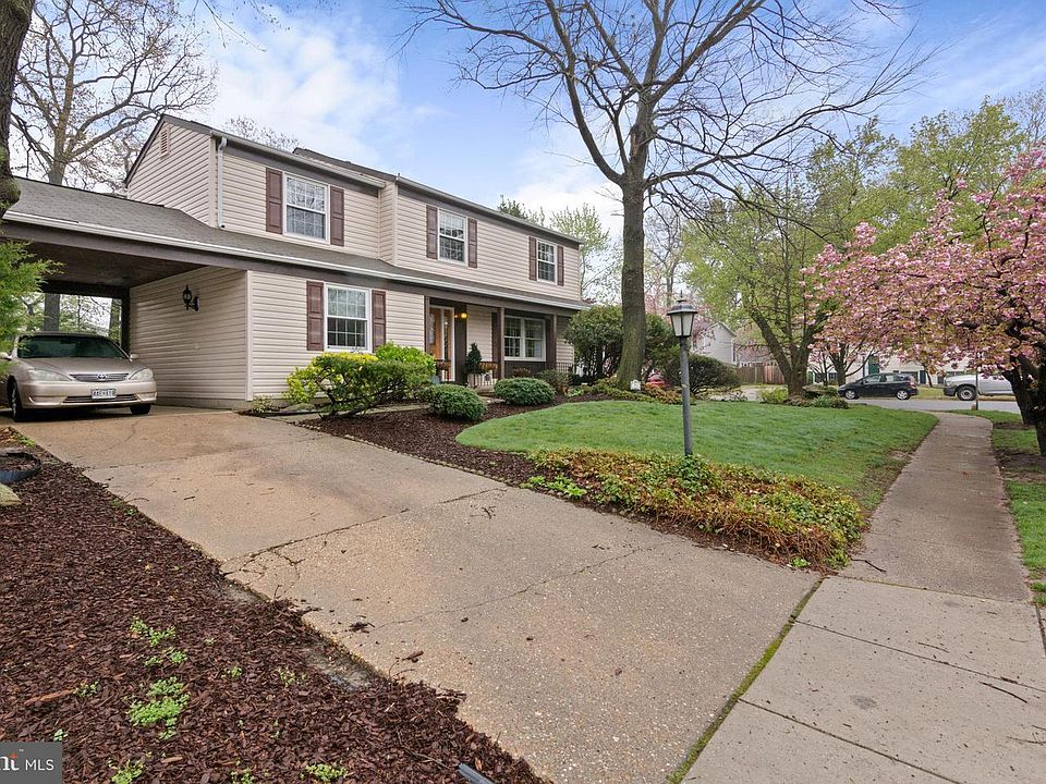 Spacious 4 Bedroom 2.5 Baths and full basement. Inground Pool.