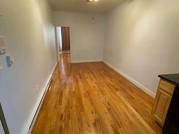 4th image of 737 6th Ave APT 2