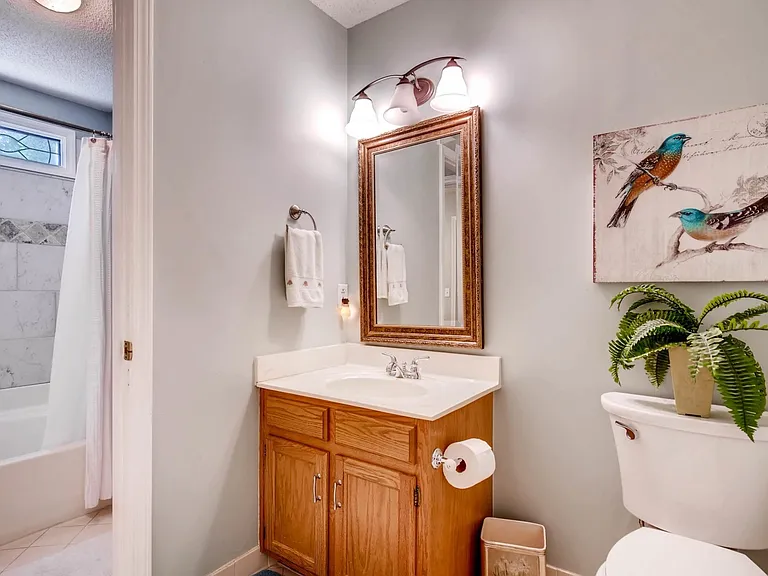 117 Southampton Ct — Photo 12