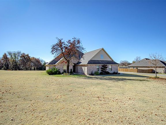 3rd image of 300 Turtle Dove Ct