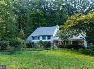 4 N Longpoint Ln, Rose Valley, PA 19063