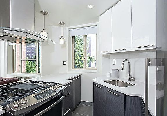 4th image of 622 E 20th St APT 5C