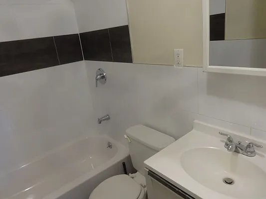 Rented by Blue Egg Realty Corp | media 38