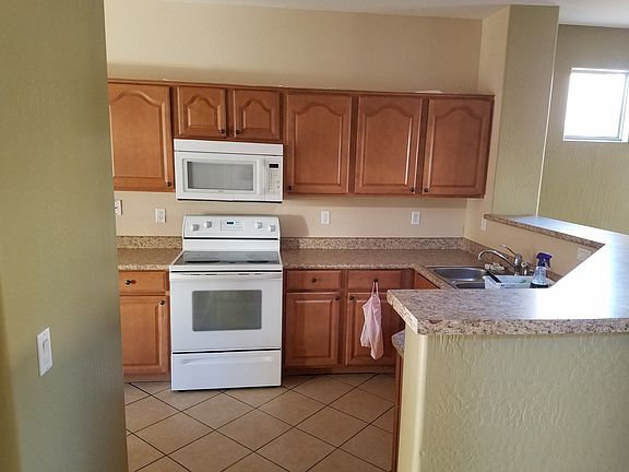 3rd image of 14932 N 174th Dr