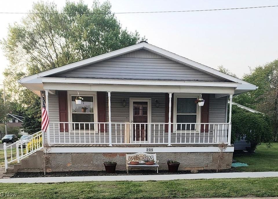 1st image of 205 E Carrollton St