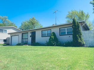 413 W Schaumburg Rd, Streamwood, IL 60107