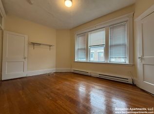 883 Huntington Ave APT 9, Boston, MA 02115