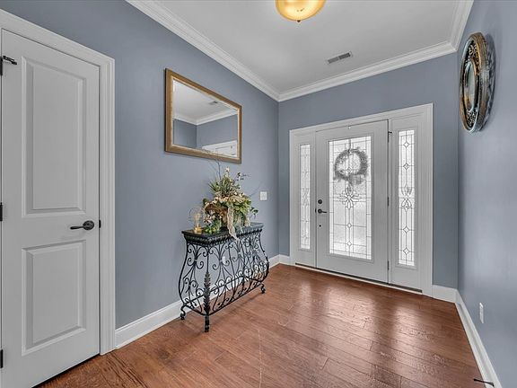 4th image of 61 Kensington Ct
