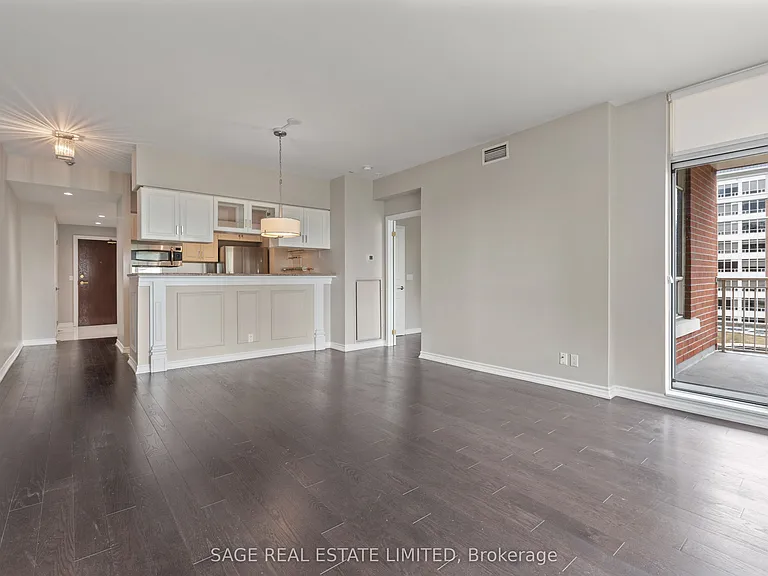 1 Deer Park Cres #803 — Photo 27