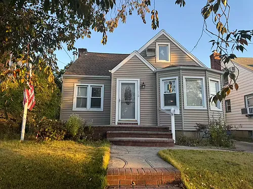 118 Kamda Blvd Photo 1