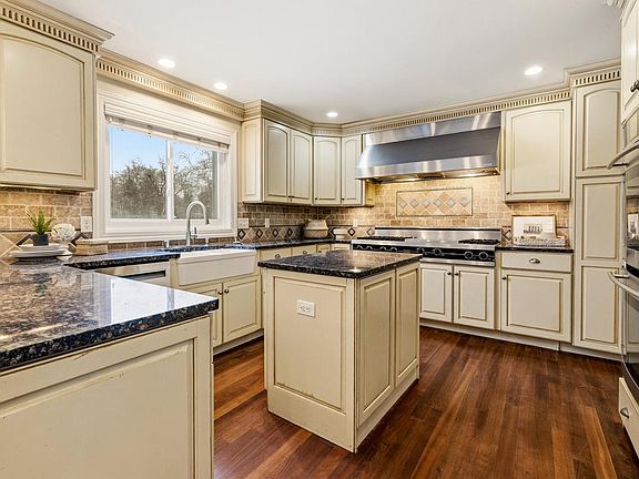 5th image of 2485 West Fairy Chasm ROAD