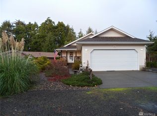 606 Woodland Loop NE, Ocean Shores, WA