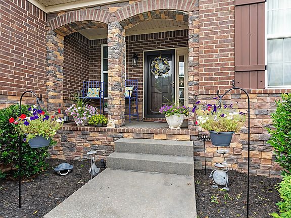 4th image of 2224 Arbor Pointe Way