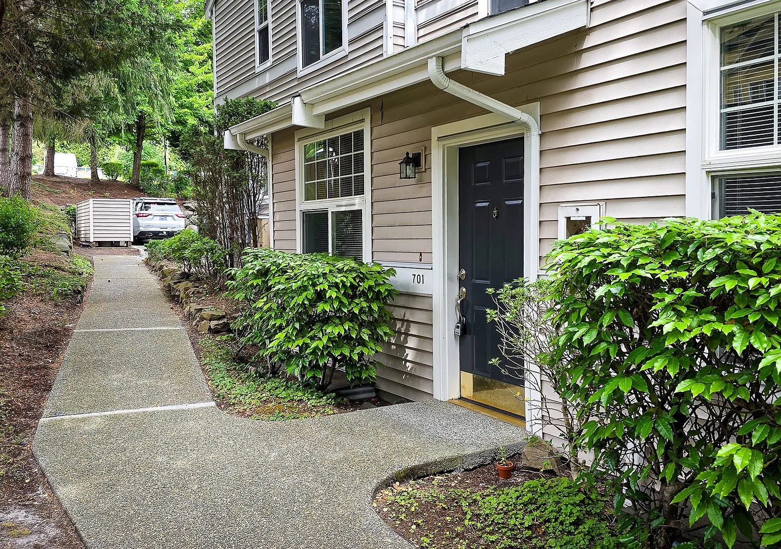 One Central Park Condominiums - Bellevue/Factoria — Photo 1