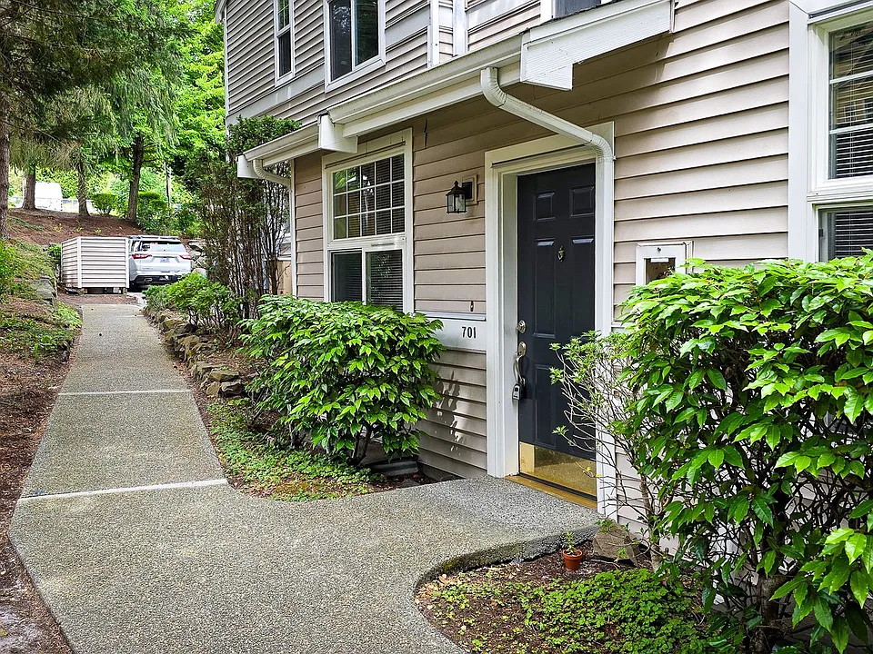 2070 132nd Ave SE #701