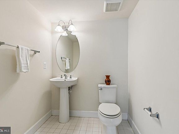 4th image of 6402 47th St
